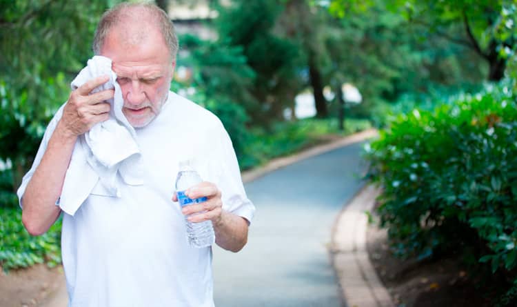 Como evitar golpes de calor en personas mayores